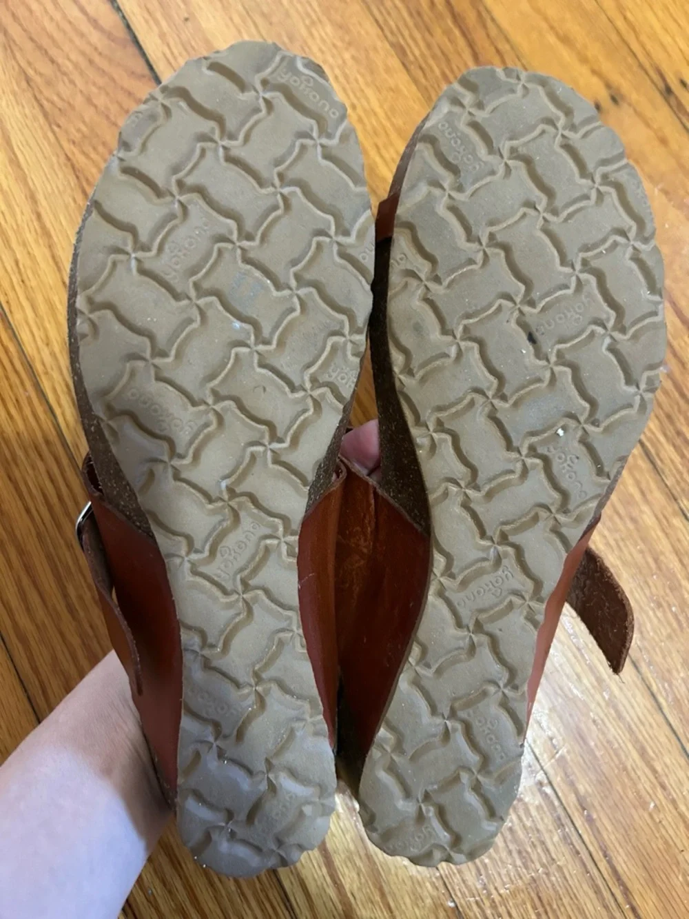Yokono Brown Saddle Leather Comfort Toe Loop Strap Beach Sandals Women's Sz 9